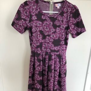 Lularoe Amelia size small